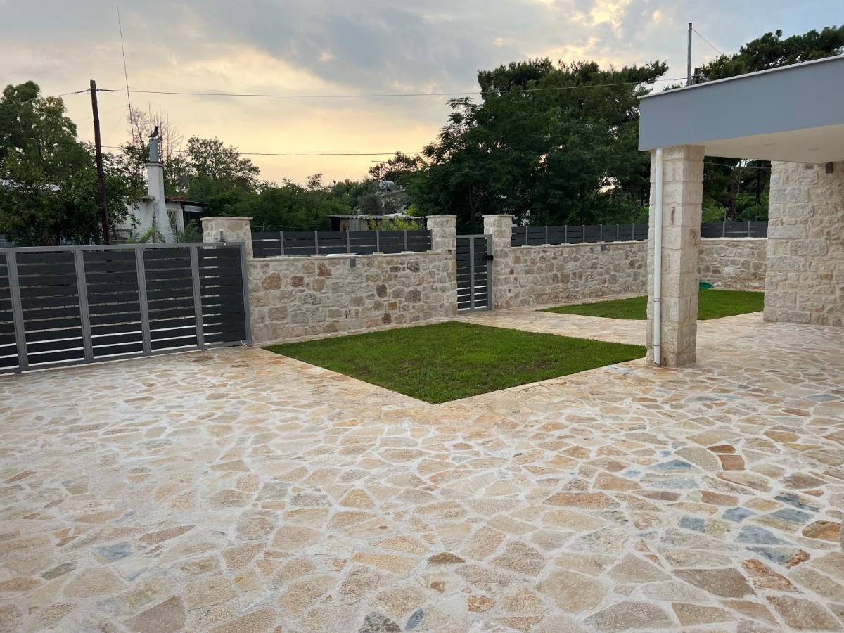 Ag.Stone.Home Isthmia Extérieur photo