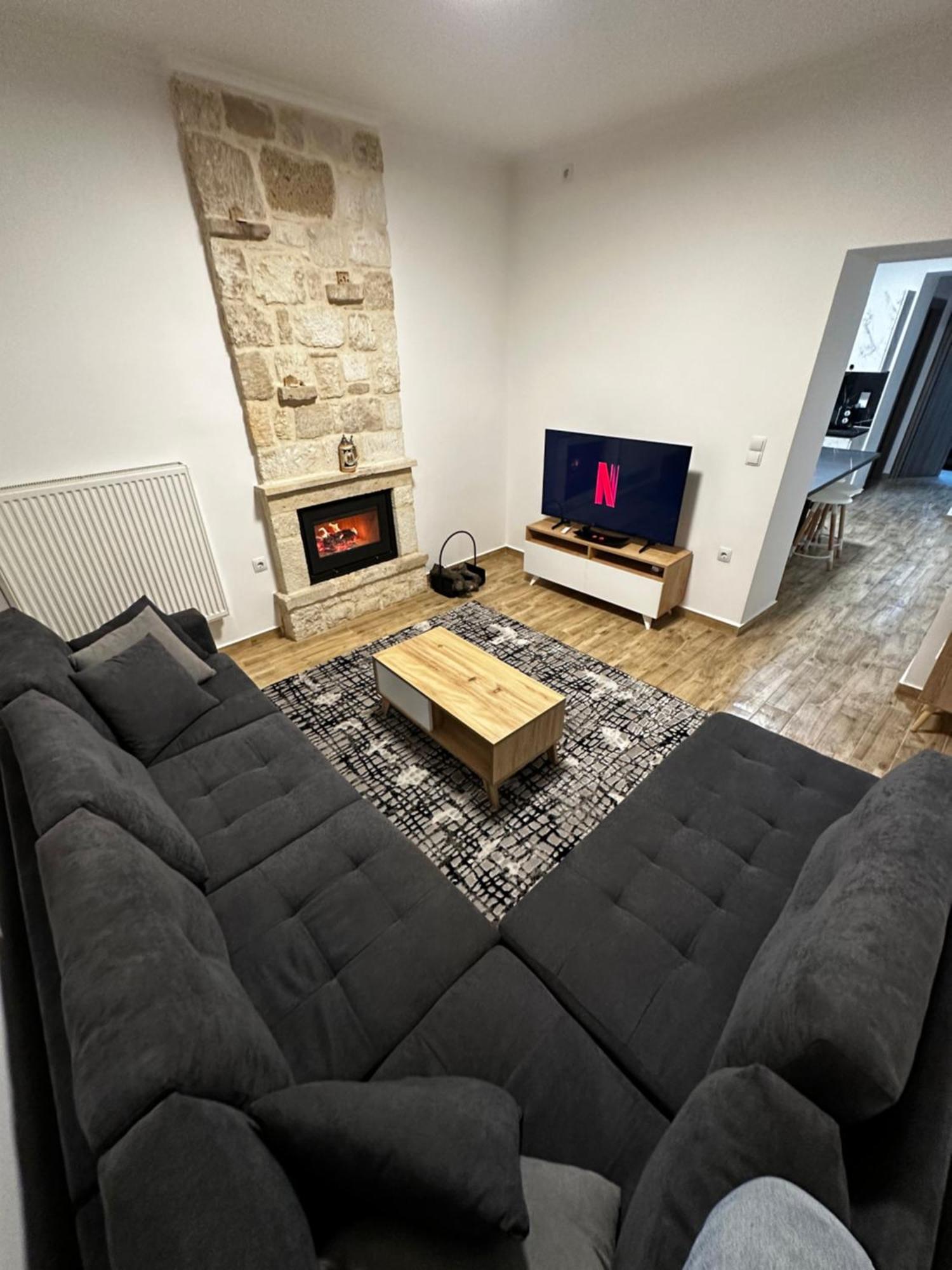 Ag.Stone.Home Isthmia Extérieur photo